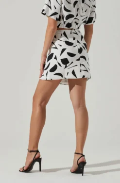 Nirina Abstract Print Mini Skirt -Barbie Clothing Shop ACS9087 BLACKABSTRACT 2 scaled