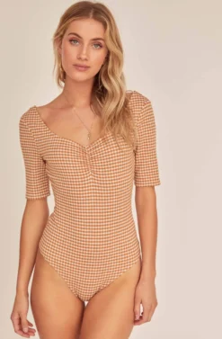 Diem Gingham Bodysuit -Barbie Clothing Shop ACT15811 TAN WHITE GINGHAM 5A scaled