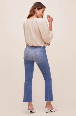 Raisa Twist Front Top -Barbie Clothing Shop ACT16606 LIGHTTAUPE 4 scaled