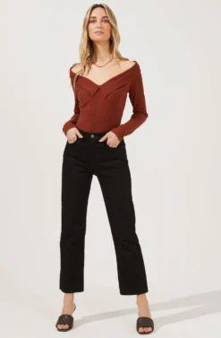 Nola Deep V Neck Ribbed Long Sleeve Bodysuit -Barbie Clothing Shop ACT16848 RUST 1 scaled