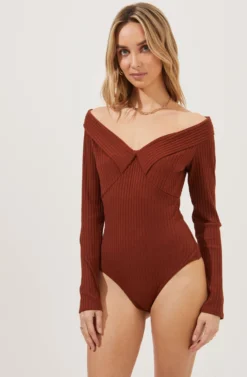 Nola Deep V Neck Ribbed Long Sleeve Bodysuit -Barbie Clothing Shop ACT16848 RUST 6 scaled