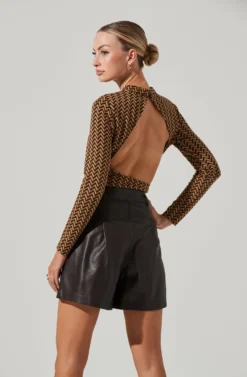 Capree Chevron Open Back Long Sleeve Bodysuit -Barbie Clothing Shop ACT17343 MUSTARDMULTICHEVRON 14801 scaled