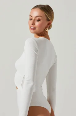 Rima Cutout Knot Front Bodysuit -Barbie Clothing Shop ACT17538 WHITE 4 scaled