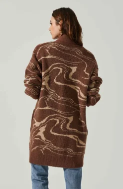 Vada Abstract Swirl Oversized Sweater -Barbie Clothing Shop ACT17580SH BROWNSWIRL 5 scaled