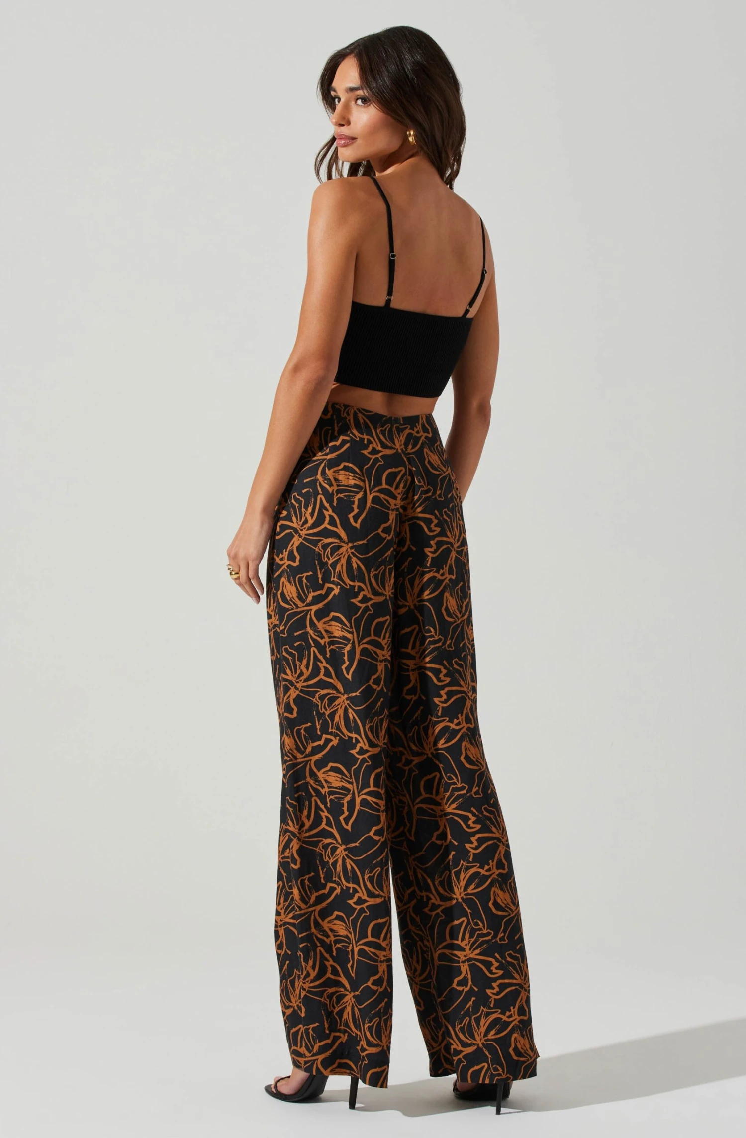 Shalia Strappy Crop Top 3 Shalia Strappy Crop Top - Image 3