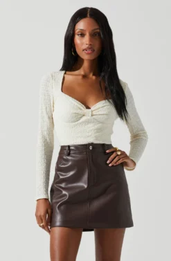 Ren Textured Sweetheart Long Sleeve Top -Barbie Clothing Shop ACT17975 CREAM 3 scaled