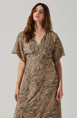 Flutter Sleeve Open Back Midi Dress 9 Flutter Sleeve Open Back Midi Dress -Barbie Clothing Shop ADR101803 CHARCOALTAUPEABST 4 scaled