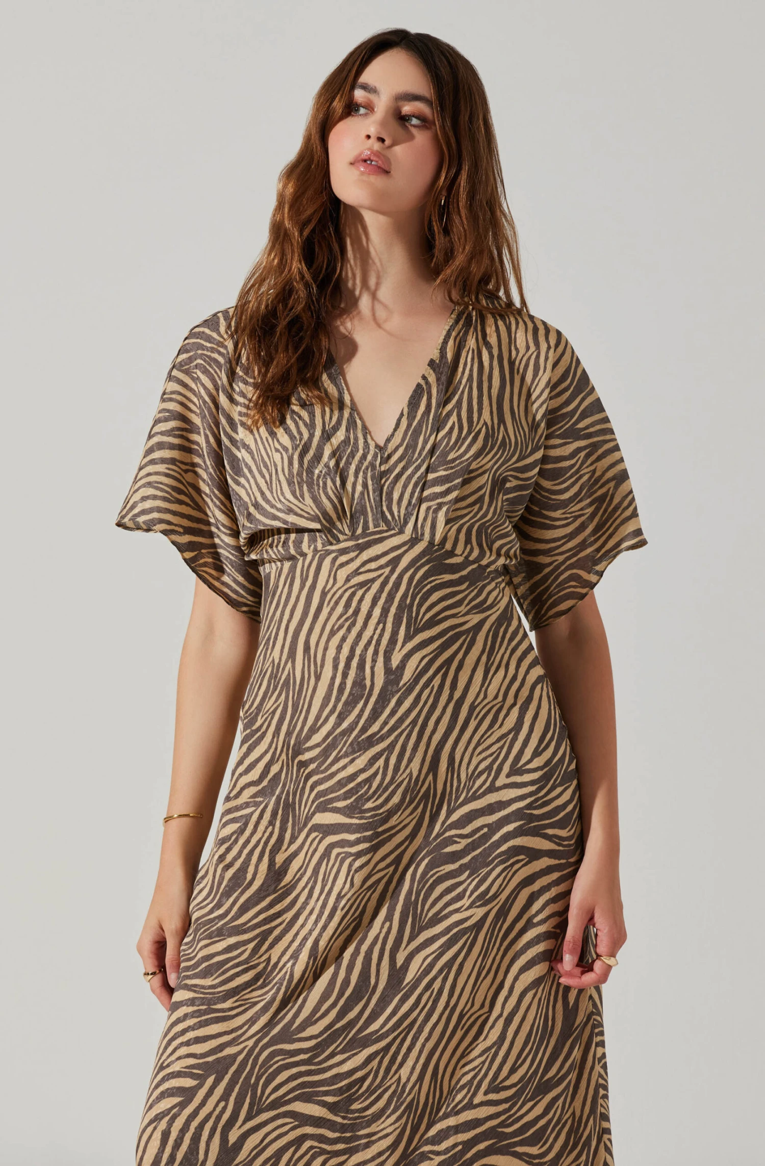 Flutter Sleeve Open Back Midi Dress 4 Flutter Sleeve Open Back Midi Dress - Image 4