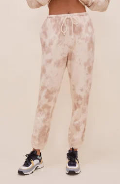 In The Clouds Tie Dye Sweatpant -Barbie Clothing Shop AP7198 TAUPETIEDYE 6 scaled