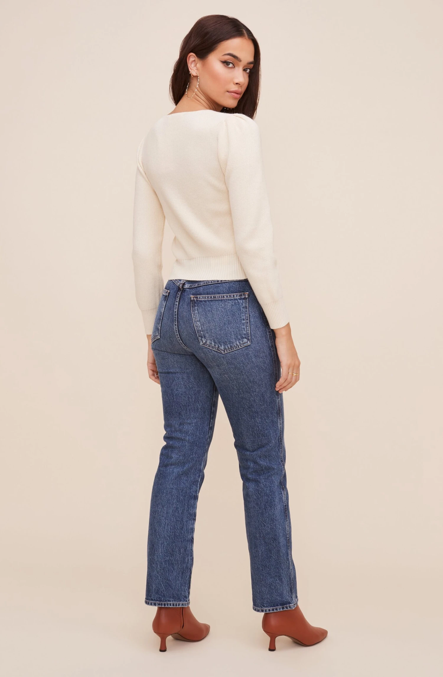 Long Sleeve Sweetheart Neck Cropped Sweater 4 Long Sleeve Sweetheart Neck Cropped Sweater - Image 4