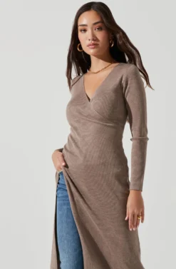 Hi Slit Cross Front Sweater -Barbie Clothing Shop AT16985 TAUPE 1754 scaled