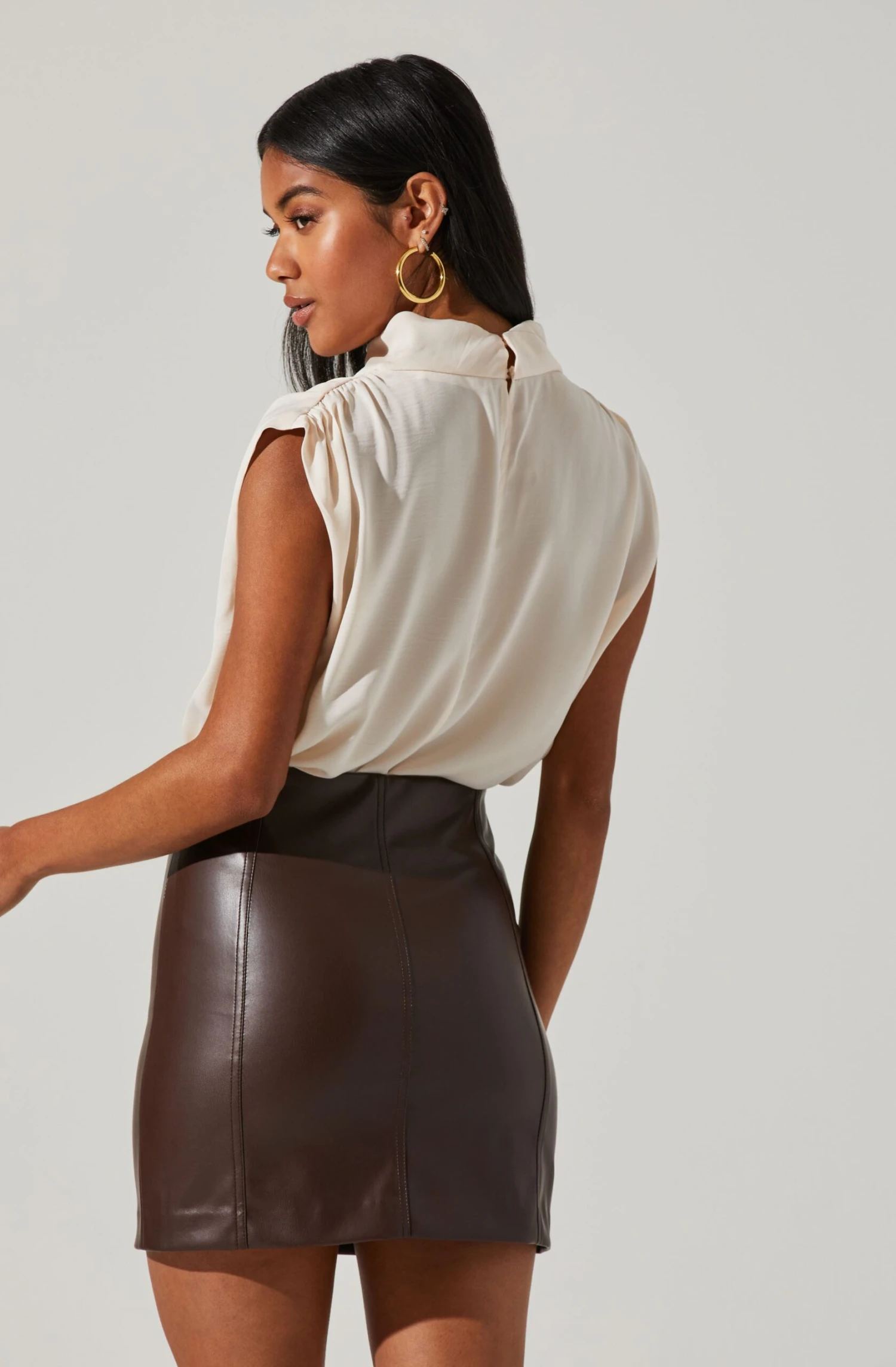 Cowl Neck Sleeveless Top 8 Cowl Neck Sleeveless Top - Image 8