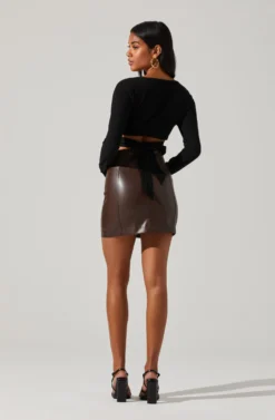 Criss Cross Ballet Crop Top 6 Criss Cross Ballet Crop Top -Barbie Clothing Shop AT17447 BLACK 4 scaled