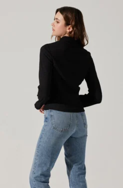 Shirred Long Sleeve Collared Flyaway Top -Barbie Clothing Shop AT17821 BLACK 6 scaled