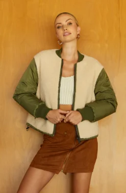 Tegan Faux Shearling Contrast Puffer Jacket -Barbie Clothing Shop FALLMIDSEASON 1293 scaled