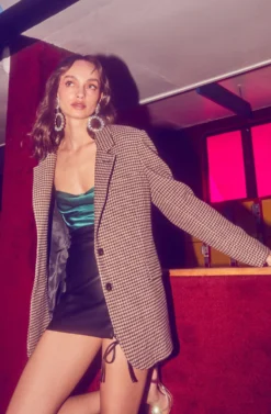 Rachel Houndstooth Blazer -Barbie Clothing Shop MicrosoftTeams image 3 scaled